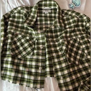 BDG Urban Outfitters Claire Green Plaid
Cropped Flannel Jacket Sz small.